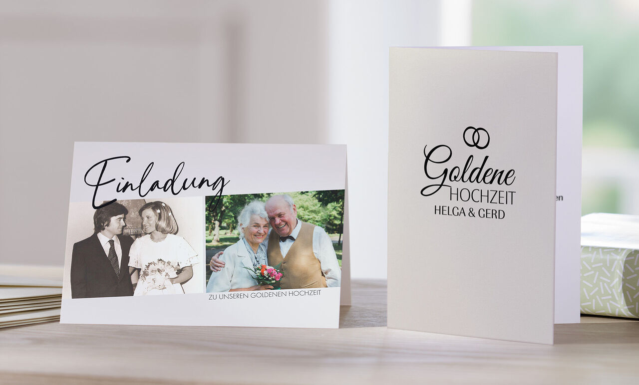 Eine Einladungskarte zur Goldenen Hochzeit mit minimalistischem Design und 2 Fotos.