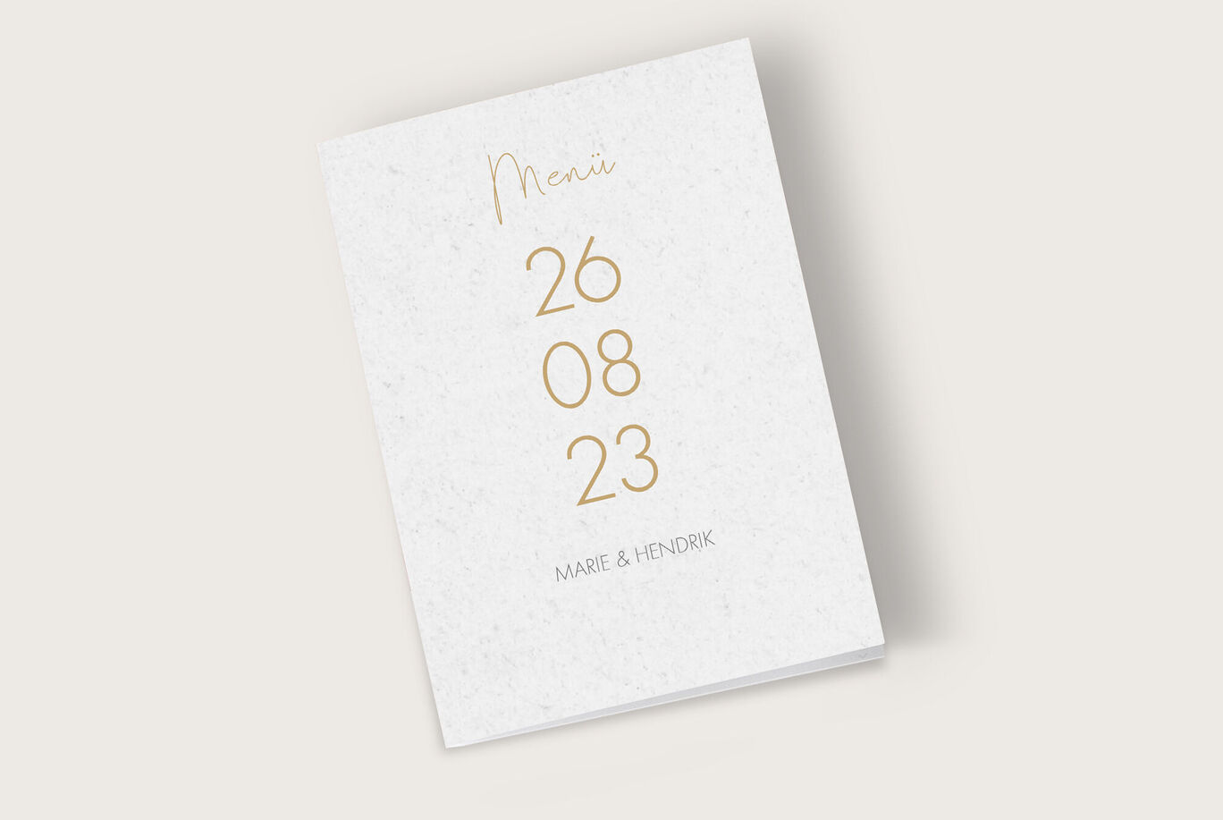 Elegante Menükarte für die Hochzeit von Marie und Hendrik mit goldenen Schriftzügen.
