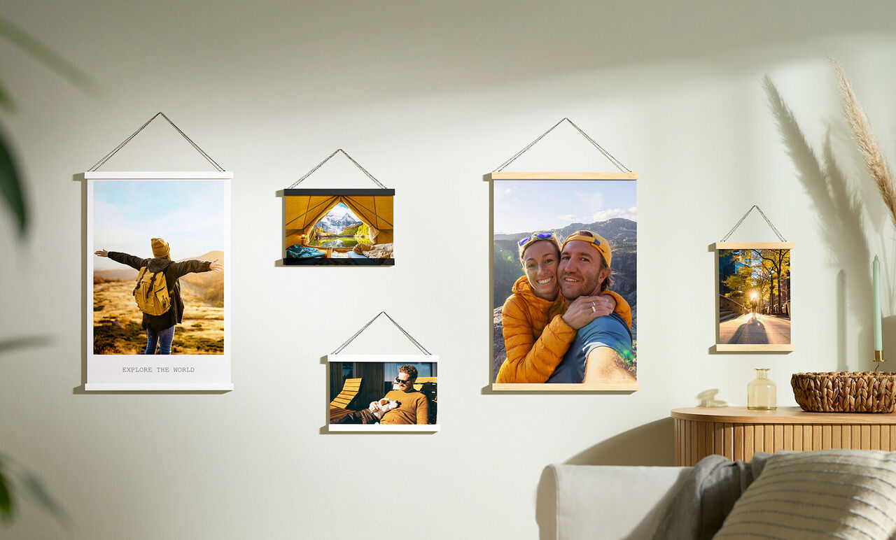 Wandbilder mit Fotos von Urlauberlebnissen und Natur, die Freude vermitteln