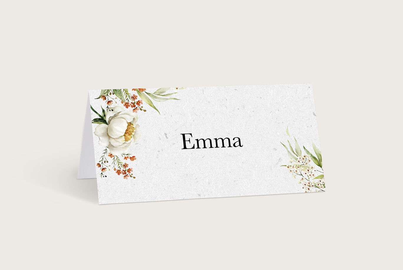 Elegante Tischkarte mit dem Namen Emma und floralen Motiven.