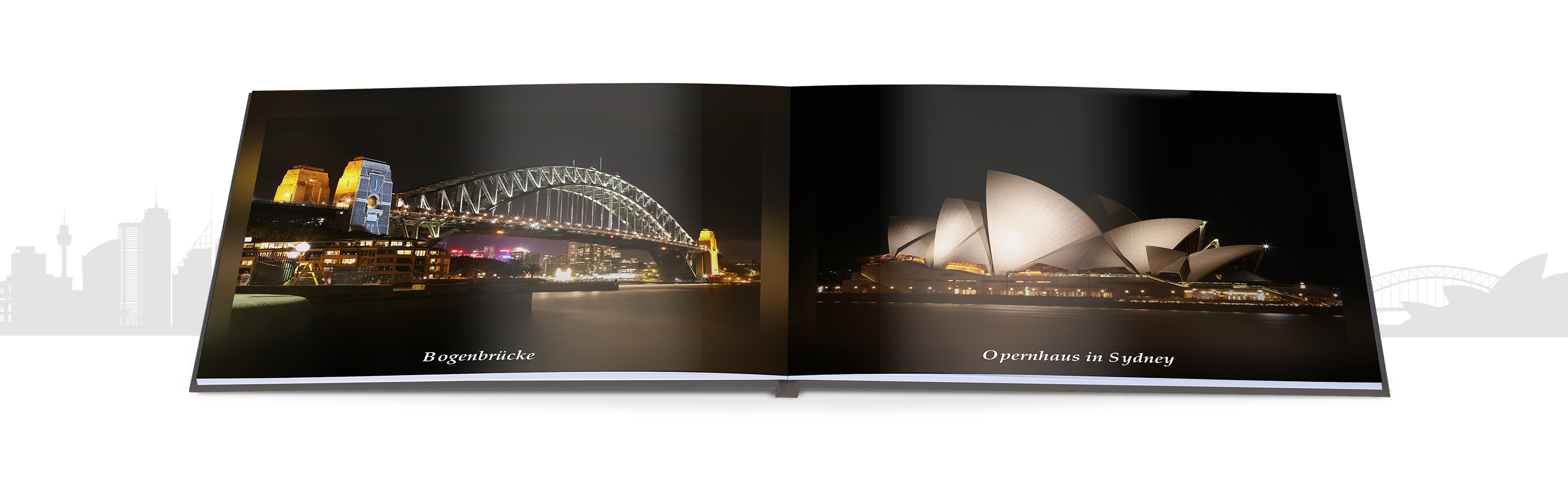 Schöner Verlauf eines CEWE Fotobuchs mit Fotos der Sydney Harbour Bridge und Sydney Opera House bei Nacht