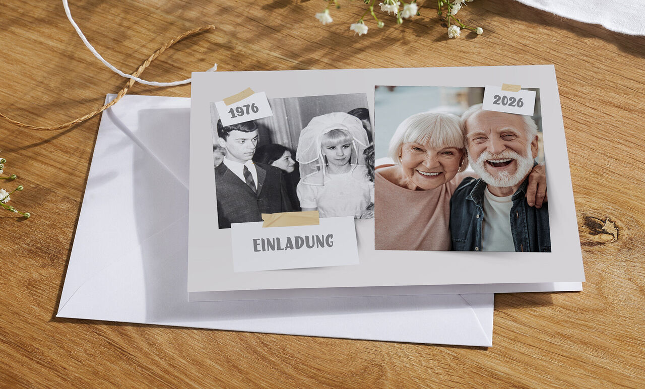 Eine Einladungskarte zur Goldenen Hochzeit mit 2 Fotos und Jahreszahlen auf der Vorderseite.