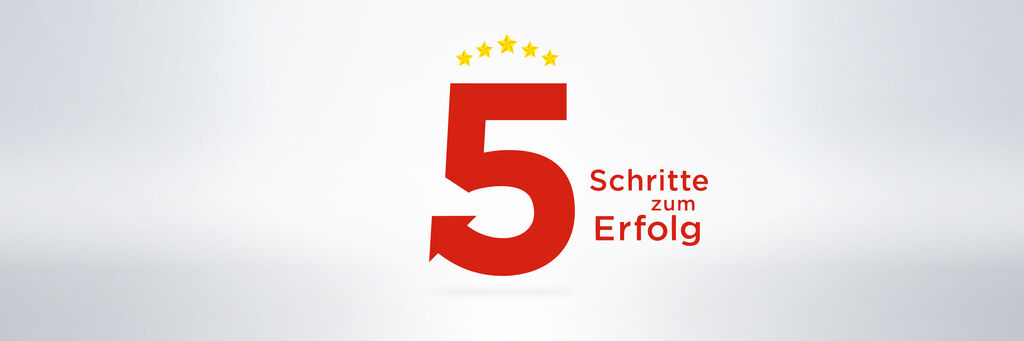 Die Zahl fünf in rot mit gelben Sternen und dem Text "Schritte zum Erfolg" darunter