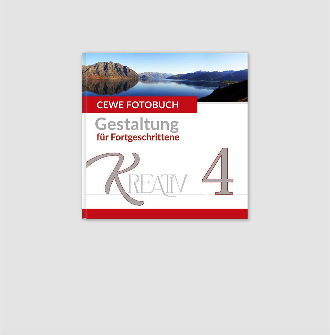 Ein CEWE FOTOBUCH Cover mit dem Titel „Gestaltung für Fortgeschrittene – Kreativ 4“