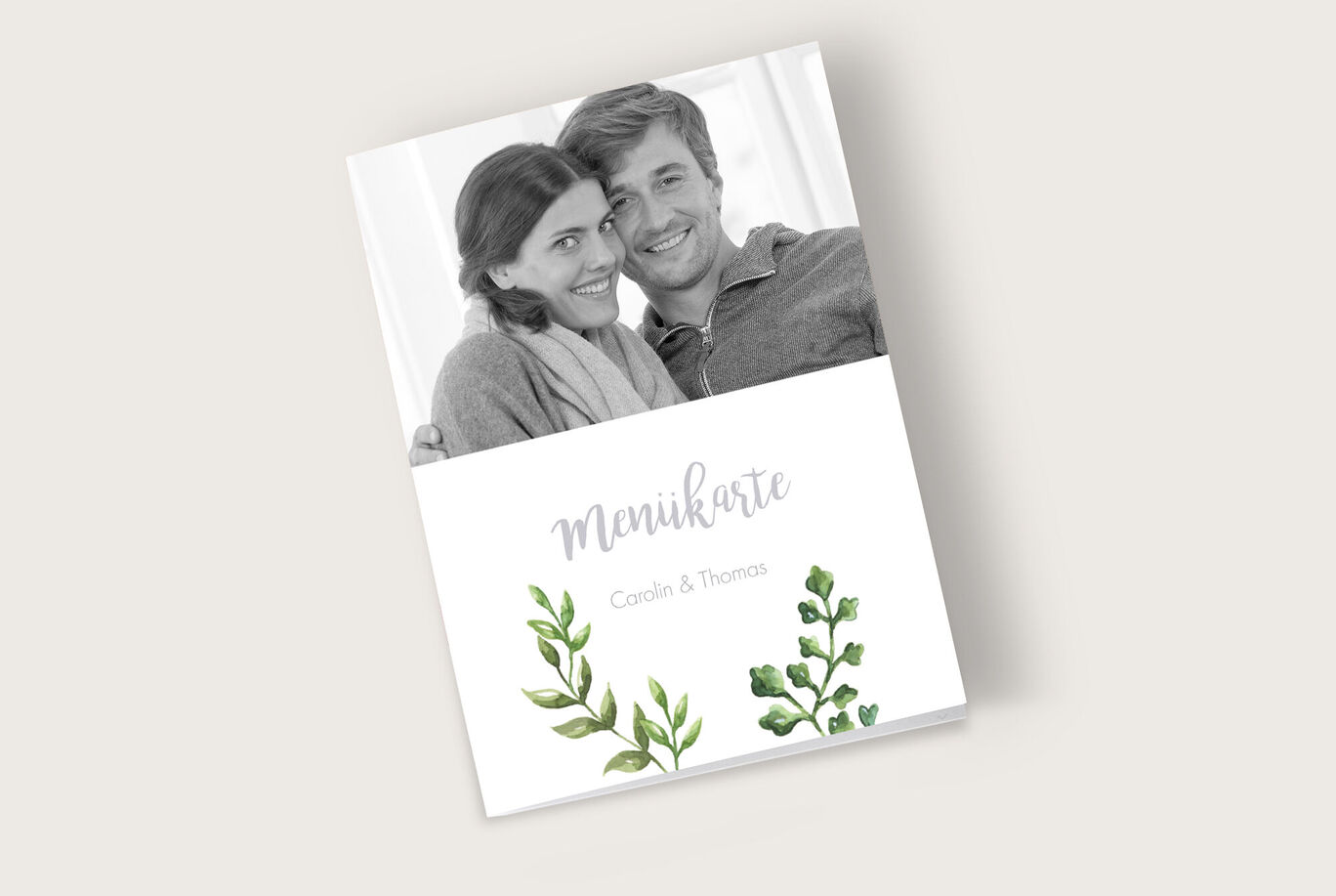 Elegante Menükarten mit floralen Elementen für ein Hochzeitsfest