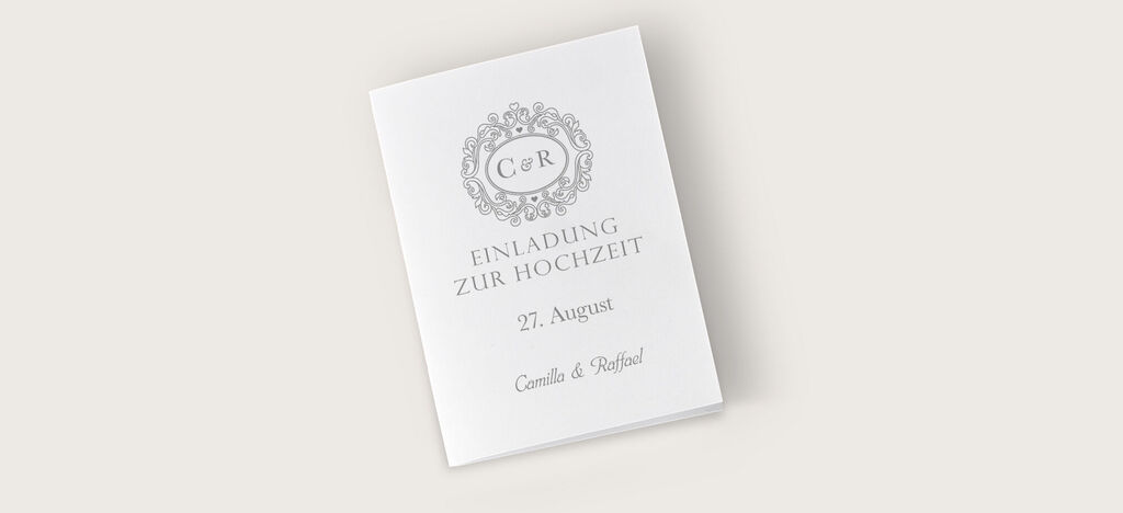 Ein elegantes Einladungskarten-Design für eine Hochzeit, mit dem Schriftzug "C&R" und dem Datum "27. August".