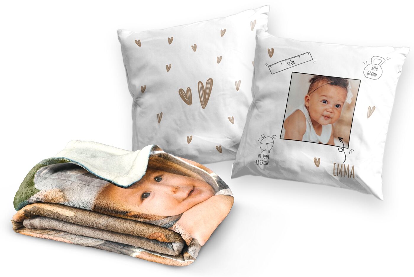 Zwei personalisierte Kissen und eine Fotodecke mit Babyfotos und Geburtsdaten