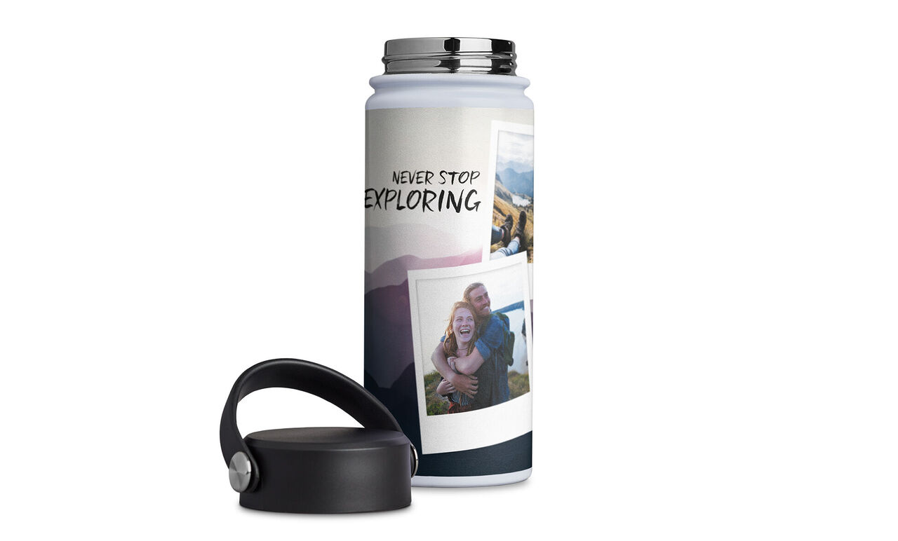 Eine personalisierte Trinkflasche mit Fotos und dem Text 'Never Stop Exploring'