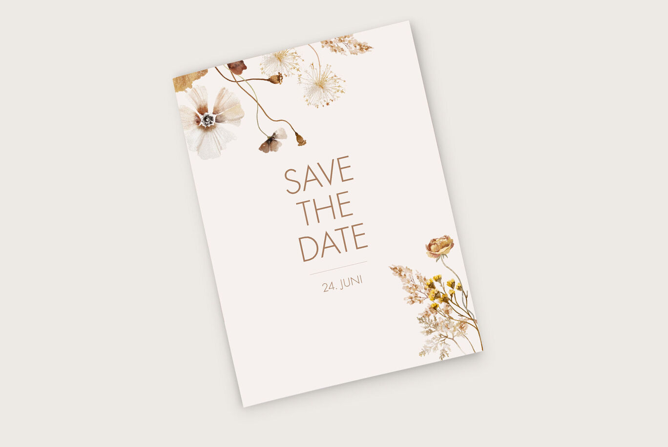 Elegante Einladungskarte mit floralen Motiven für ein bevorstehendes Event